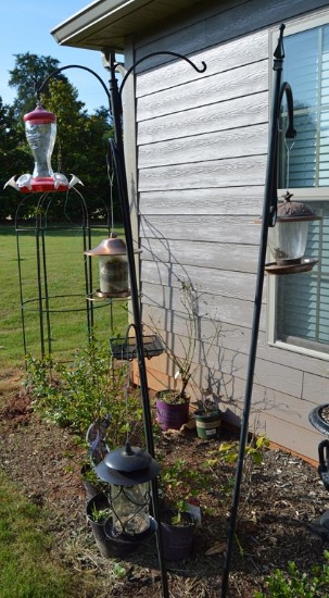 Lot of Yard Metal Shepherds Crooks, Bird Feeders, Etc.