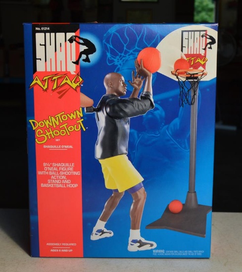 Kenner 1993 Downtown Shootout, Shaquille O'Neal Ball-Shooting Figure NIB