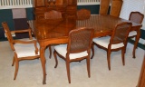 Heritage Furn. Crossbanded Cherry Dining Table w/ Three Extension Leaves & Protective Pads