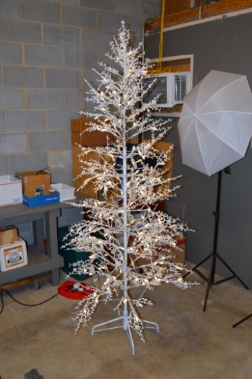 Contemporary White Wire Pre-Lit 7-Ft High Christmas Tree