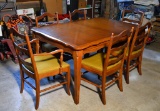 Vintage Drexel Furniture Cherry Wood Dining Table With Four Leaves & Protective Pads