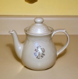 Pfaltzgraff Teapot / Beverage Server