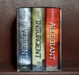 Lot Of Books: Veronica Roth Divergent Series First Editions w/ Dust Jackets