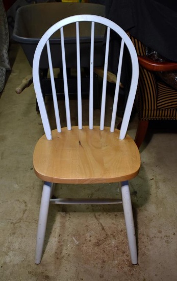 Traditional Windsor Style Kitchen Chair