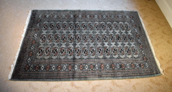 Beautiful Persian All Over Medallion Hand Knotted 4 x 6 Rug