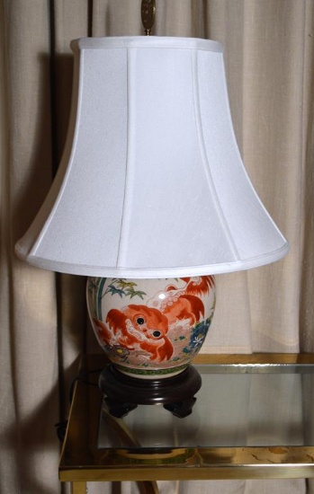 Asian Porcelain Feng Shui Dog / Lion Motif Lamp