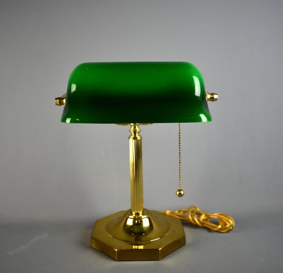 Fine Classic Green Glass Shade Banker's Lamp