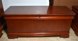 Vintage Lane Cedar Hope Chest w/ Key