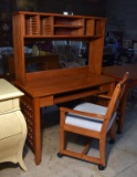 Mission Style Computer Desk with Hutch Lots 121-123 Match)