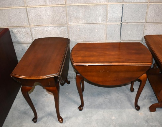 Pair of Vintage Martinsville Furniture Queen Anne Style Drop Leaf End Tables