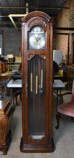 Ridgeway Connoiseur Collection Grandfather Clock in Excellent Condition