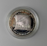 Mint US Commemorative 1987 Constitution Silver Dollar in Capsule