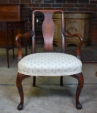 Antique Walnut Queen Anne Style Master Dining Chair