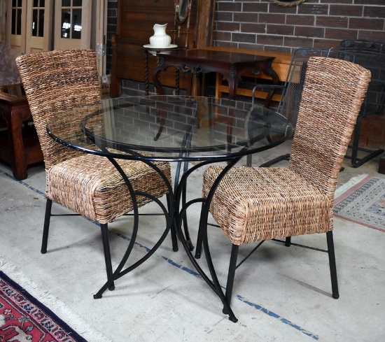 Charming Round Glass Cafe / Bistro Table with Black Metal Frame