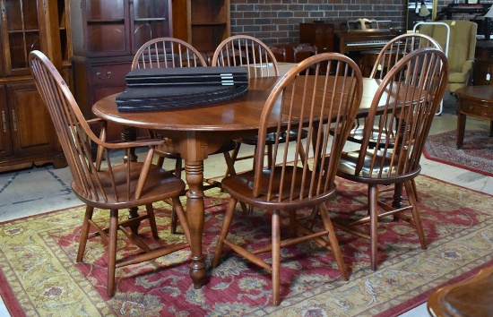 Pennsylvania House “Medallion Collection” Cherry Dining Table, 2 Leaves, Protective Pads