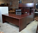 Contemporary U-Shaped Office Work Station w/ Locking Desk Drawers (Lots 126 & 129 Coordinate)