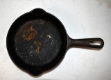 Griswold Small Cast Iron Skillet No. 3 (709 I) with Double Pour Spouts, Erie PA