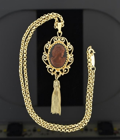 Whiting & Davis Glass Cameo Pendant Necklace