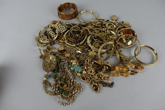 Lot of Gold Tone / Plated Costume Jewelry