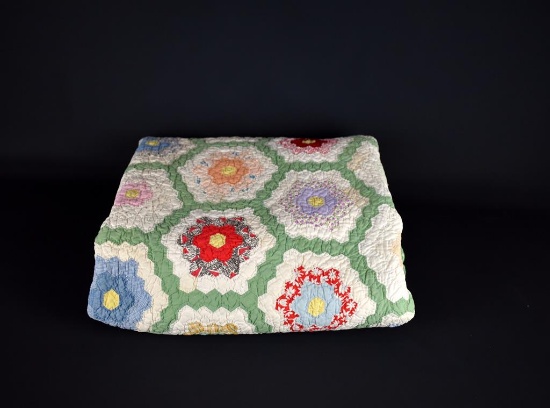 Vintage Grandmother's Flower Garden Pattern Quilt