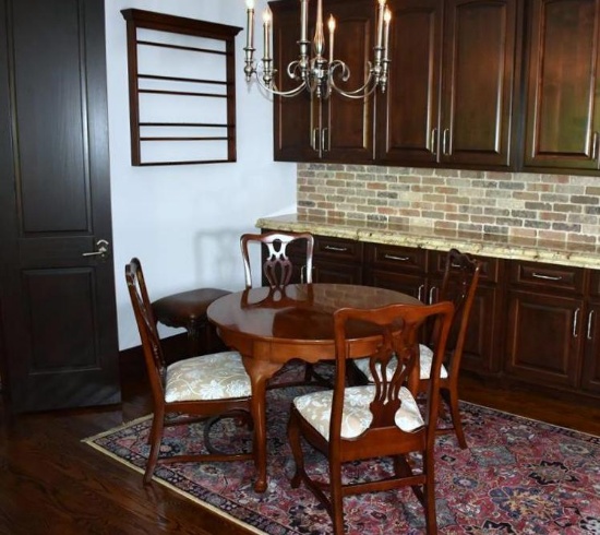 Set of 4 Queen Anne Style Mahogany Side Dining Chairs with Pierced Splats