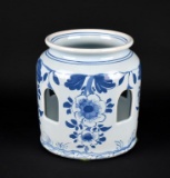 Delft “Williamsburg Restoration” Blue & White 4.5” Potpourri/Candle Holder, Holland