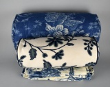 Lot of Four Blue & Cream Waverly “Williamsburg” Pillow Shams & Two Decorative Pillows
