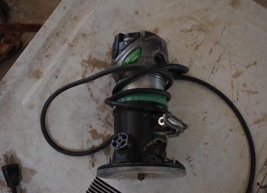Hitachi M12VC ½ Inch Corded Fixed Base Router
