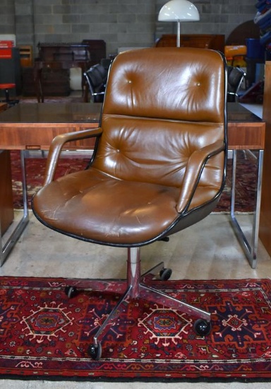 Mid-Century Modern 1976 Steelcase Tufted Brown Leather Office Desk Chair on Caster Feet