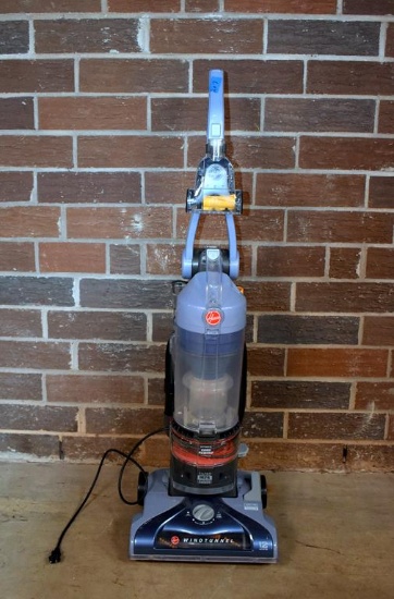 Hoover “Wind Tunnel” Household Vacuum Cleaner Model UH70210 with Cord Rewind...