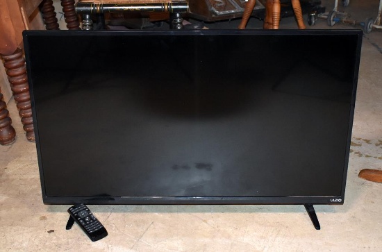 Vizio 39” HDTV with Remote and Two HDMI Cables, Model D39hn-D0