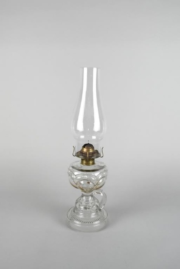 Antique P&A Manufacturing Co. Brass & Peanut Pattern Glass Oil Kerosene Lamp with Finger Loop