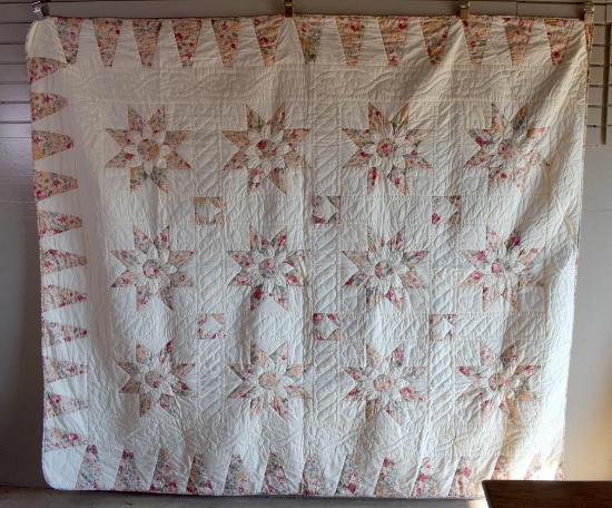 Vintage Dahlia Variation Quilt in Peach & White, Williamsburg VA