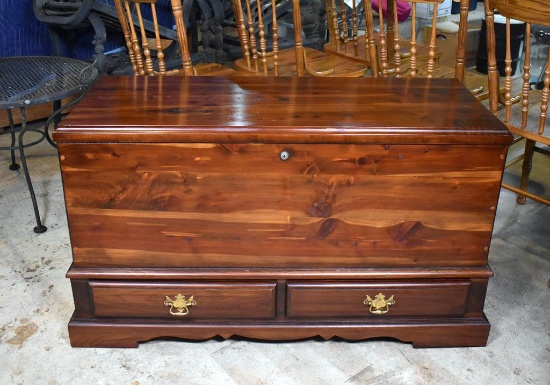 Vintage Lane Knotty Pine Hope Chest with Cedar Lining & Two Drawers in Base