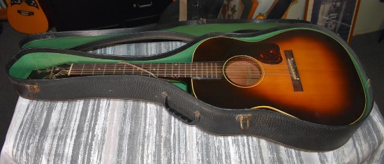 Vintage 1954 Gibson LG-1 Sunburst Acoustic Flat Top Guitar with Hard Case