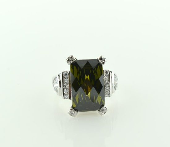 Sterling Silver Ring with Olive Green Stone, Size 7.25
