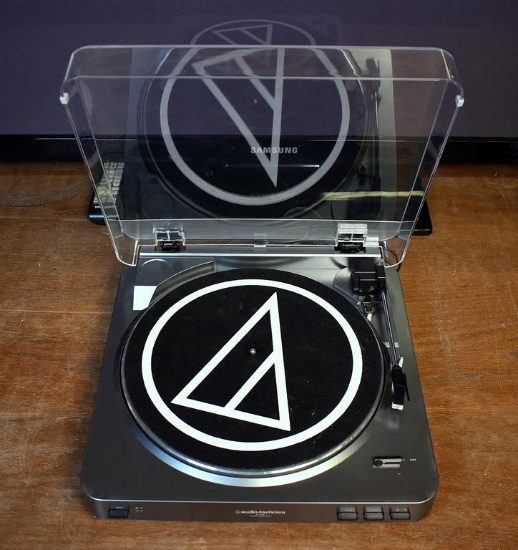 Audio Technica AT-LP60 Turntable & AT Cartridge for Repair / Parts