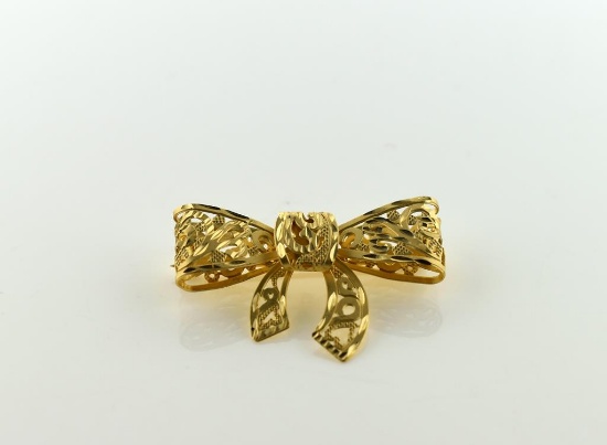 14K Gold Pierced Bow Pin