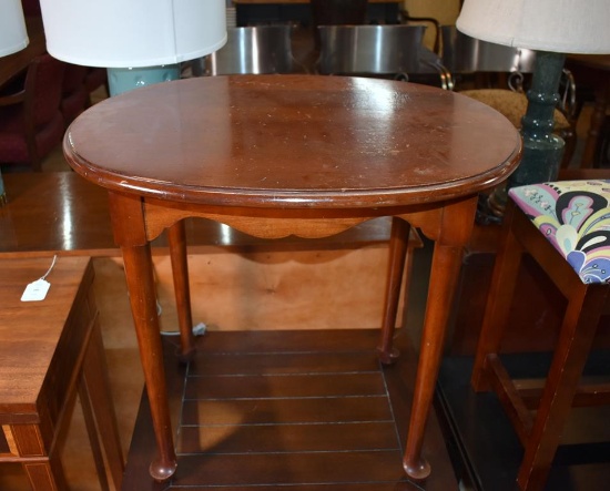 Oval Queen Anne Style Side Table