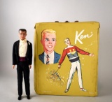 Mattel Inc. 1963 Ken Carrying Case & 1960 Ken Doll with Many Clothing / Accessories