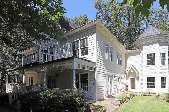 Photos of the Lake Hartwell Perry Family Home and Personal Property (DO NOT BID ON THIS LOT)