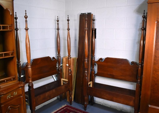 Pair of Queen Anne Mahogany Four Poster Twin Beds Made by a North Carolina Craftsman, Early 20th C.