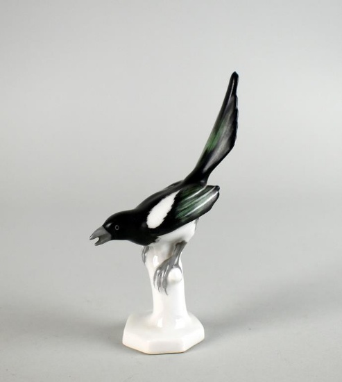 Pfeffer Porzellan Magpie Figurine No. 429, Germany