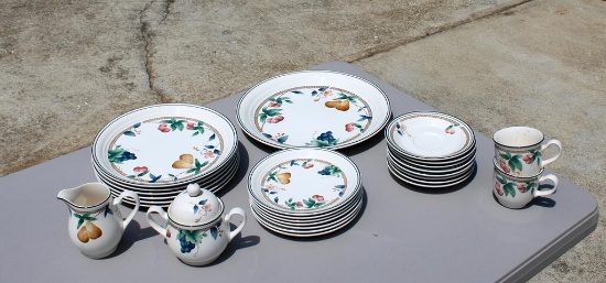 Noritake Keltcraft 25 Piece Dinnerware Set, Ireland