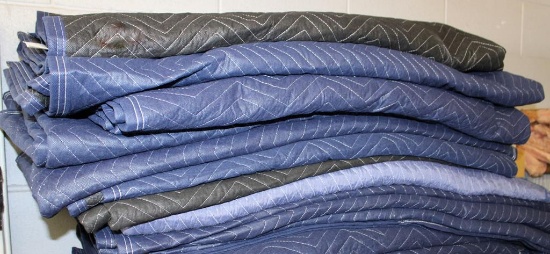 Lot of 10 Furniture Moving Blankets in Good Condition, Lot 629