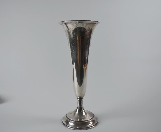 Meriden Brittania Co. Sterling Silver Trumpet Vase, Connecticut, with Silver Storage Cloth