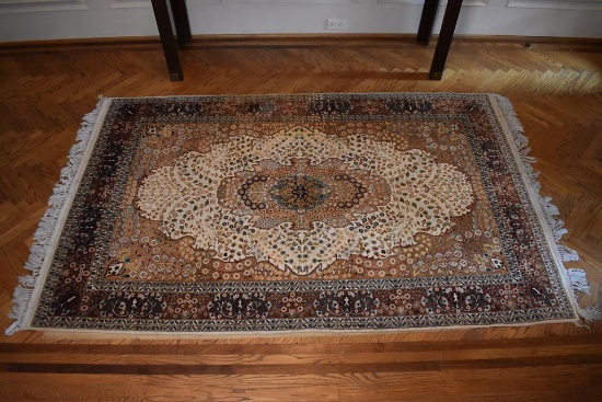 Kashmir 4' 6” x 8'  Handknotted Wool Rug