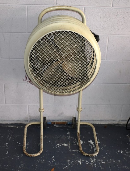 Vintage Shop Floor Fan in Good Working Condition