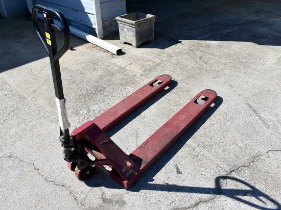 Northern Industrial Tools 4400 LB. Pallet Jack