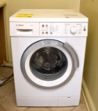 White Bosch Washer Model WAS20160UC in Good Working Condition